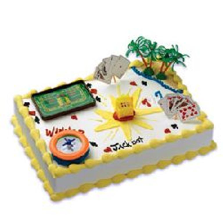 Casino cake! 🖤❤️🤍 | Casino cakes, Cake, Cake decorating